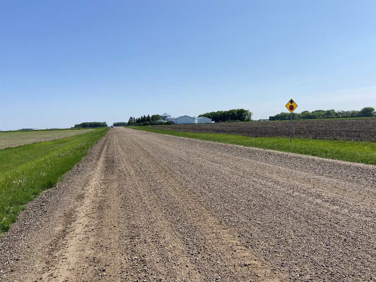 Nearest road to the confluence point, looking south.