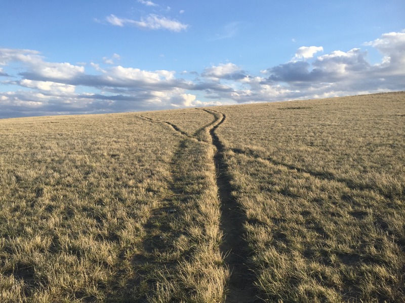 Beautiful views and trail crossings en route to the confluence. 