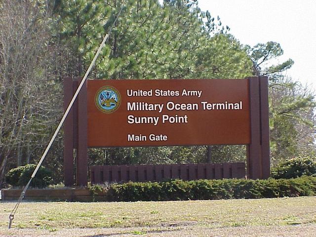 Sunny Point sign, about 2 km from confluence.