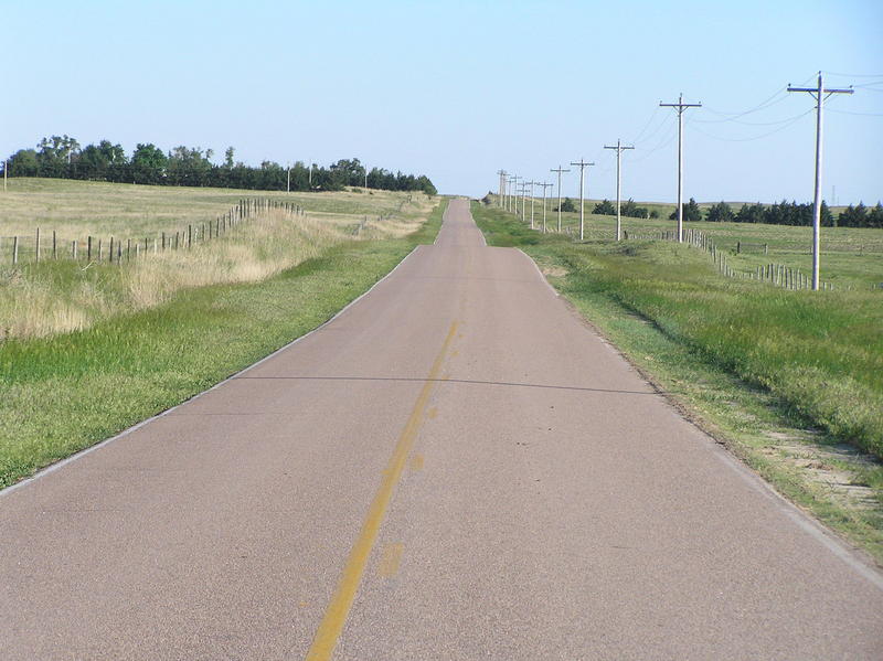 View to the south along north-south road about 200 meters west of the confluence.