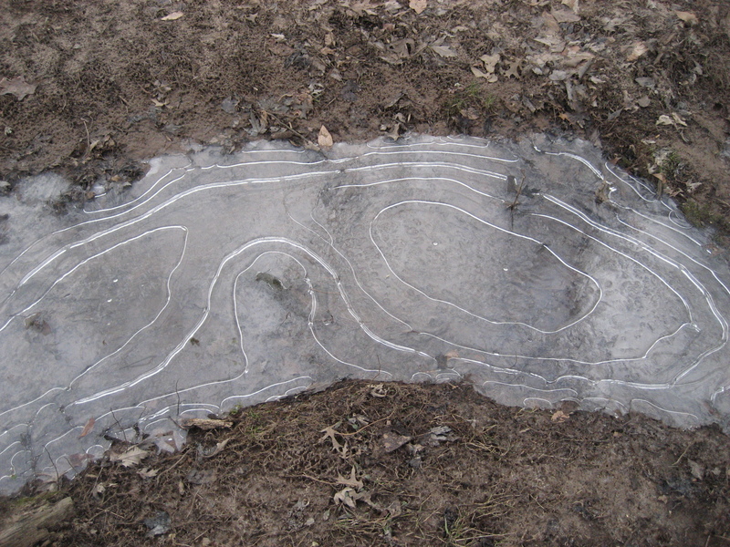 A neat pattern in the ice.