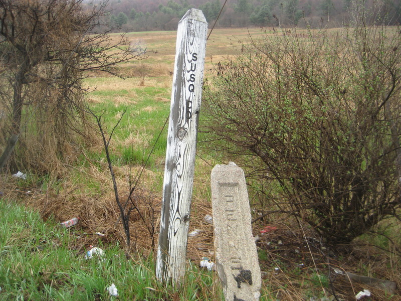 PA-NY border marker