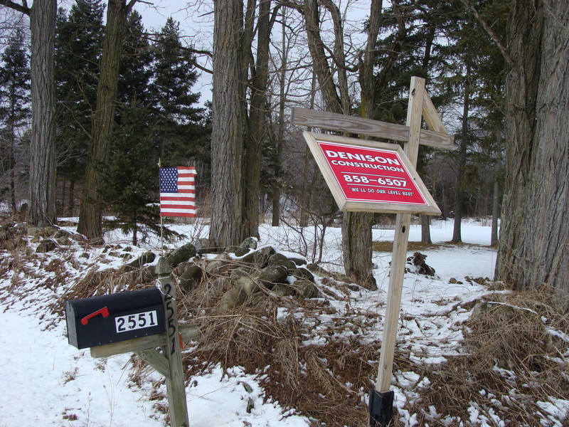 The neighbors’ informal weather station indicates strong winds on International Confluence Day 2010.