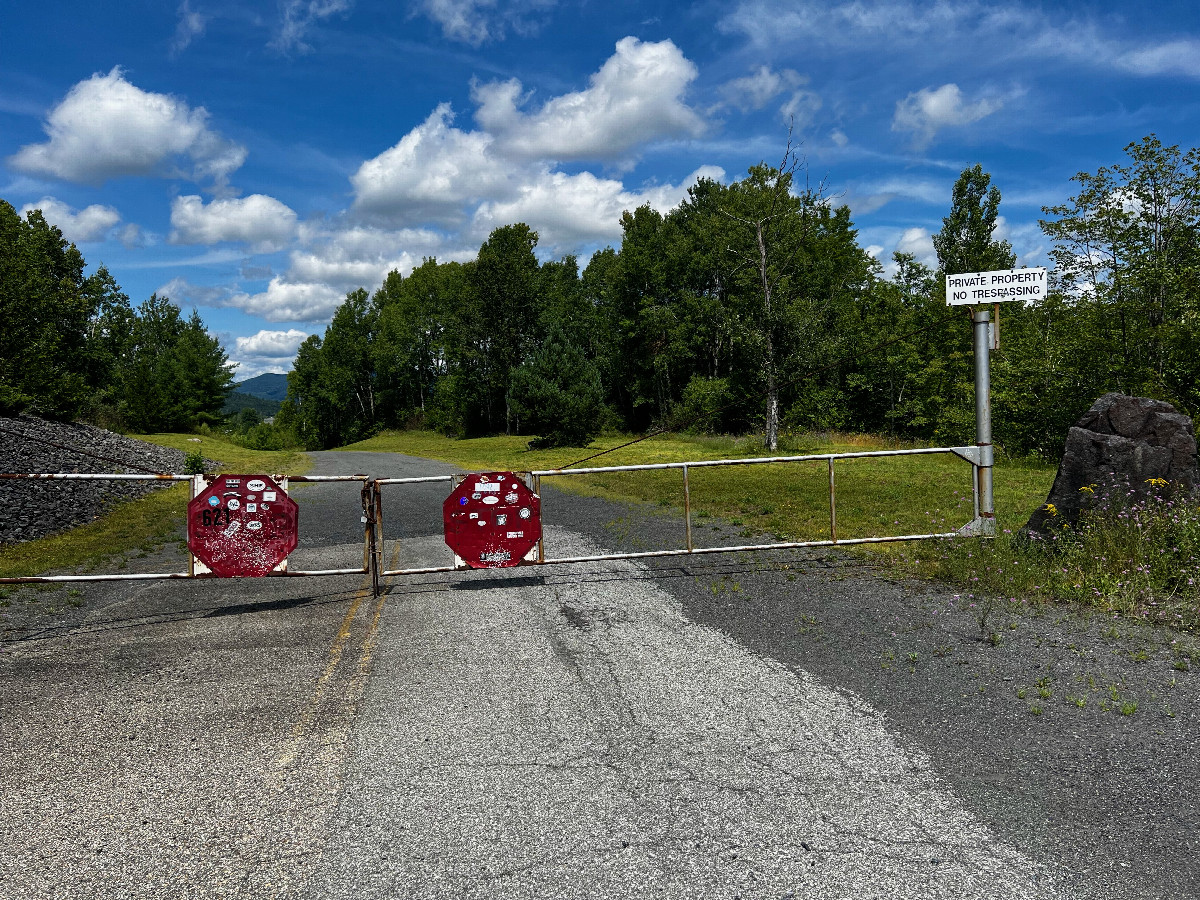 The third gate that I encountered, 3.92 miles from the point.