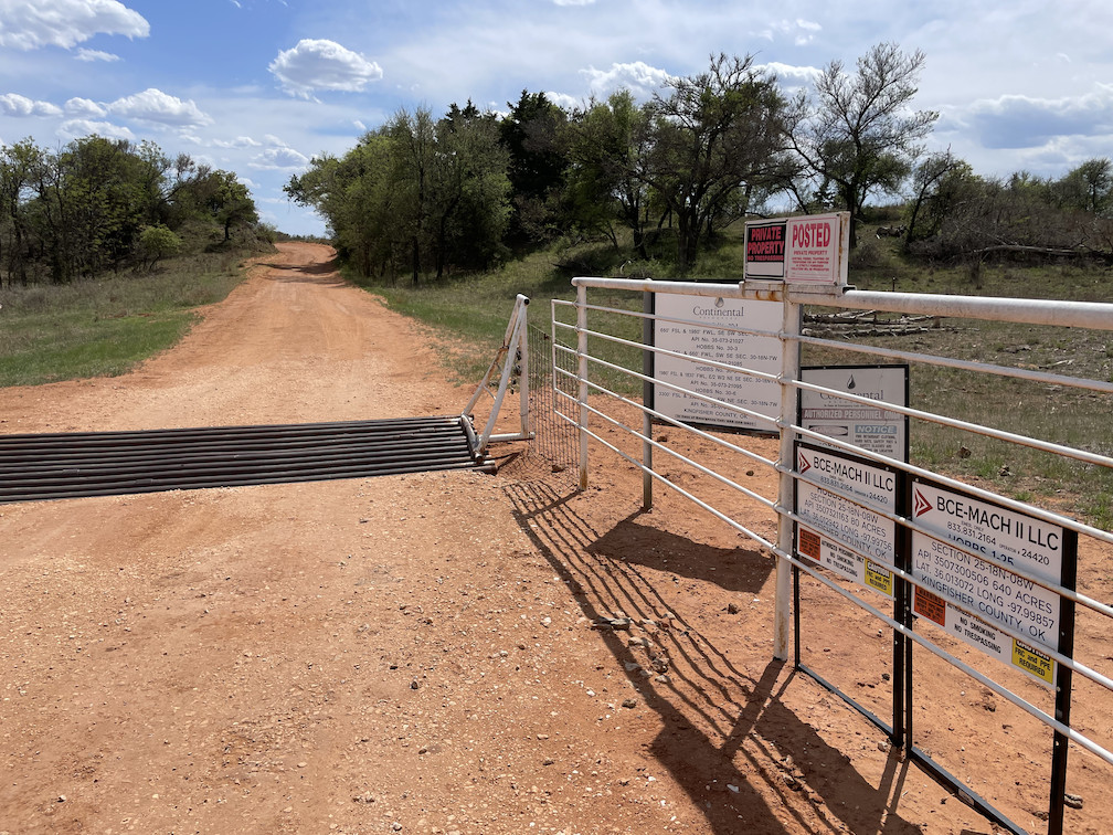 Looking south at dead-end road into private land (see oil/gas leases)