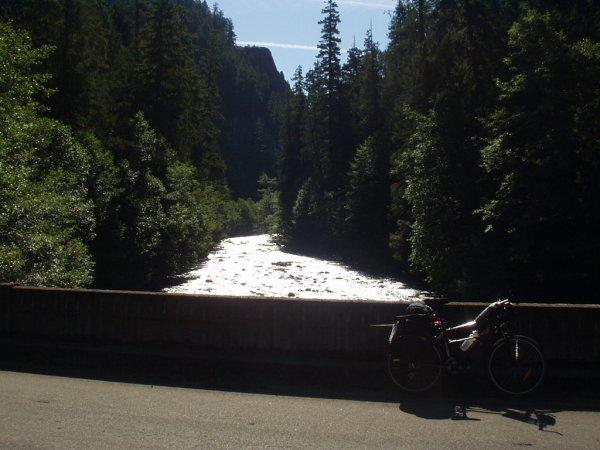 The Clackamass river closed to the jonction 63/6310