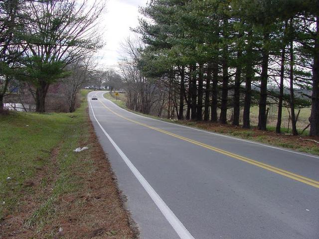 Looking south along Genesis Road, from 36N 85W back toward I-40