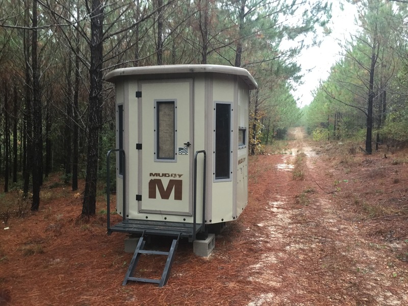 A hunter's blind only 30 meters west of the confluence.