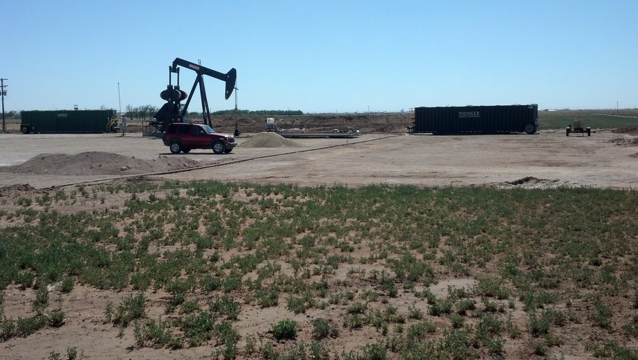 Oil well pump jack as seen from the confluence