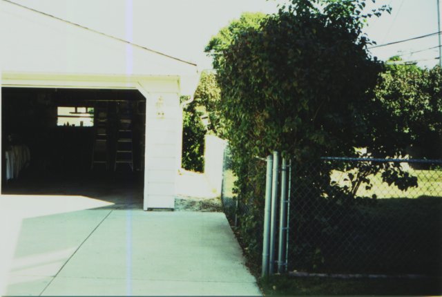 Confluence point facing east (Tony's garage)