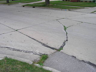 #1: The confluence point lies on - or very near - this road