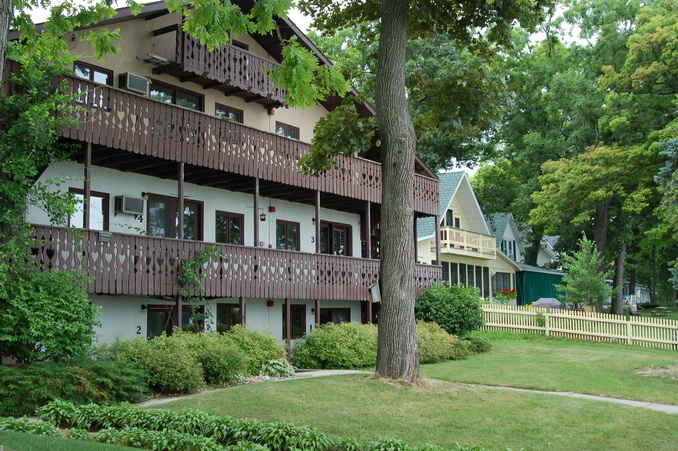 Alpine houses at Alpine Village