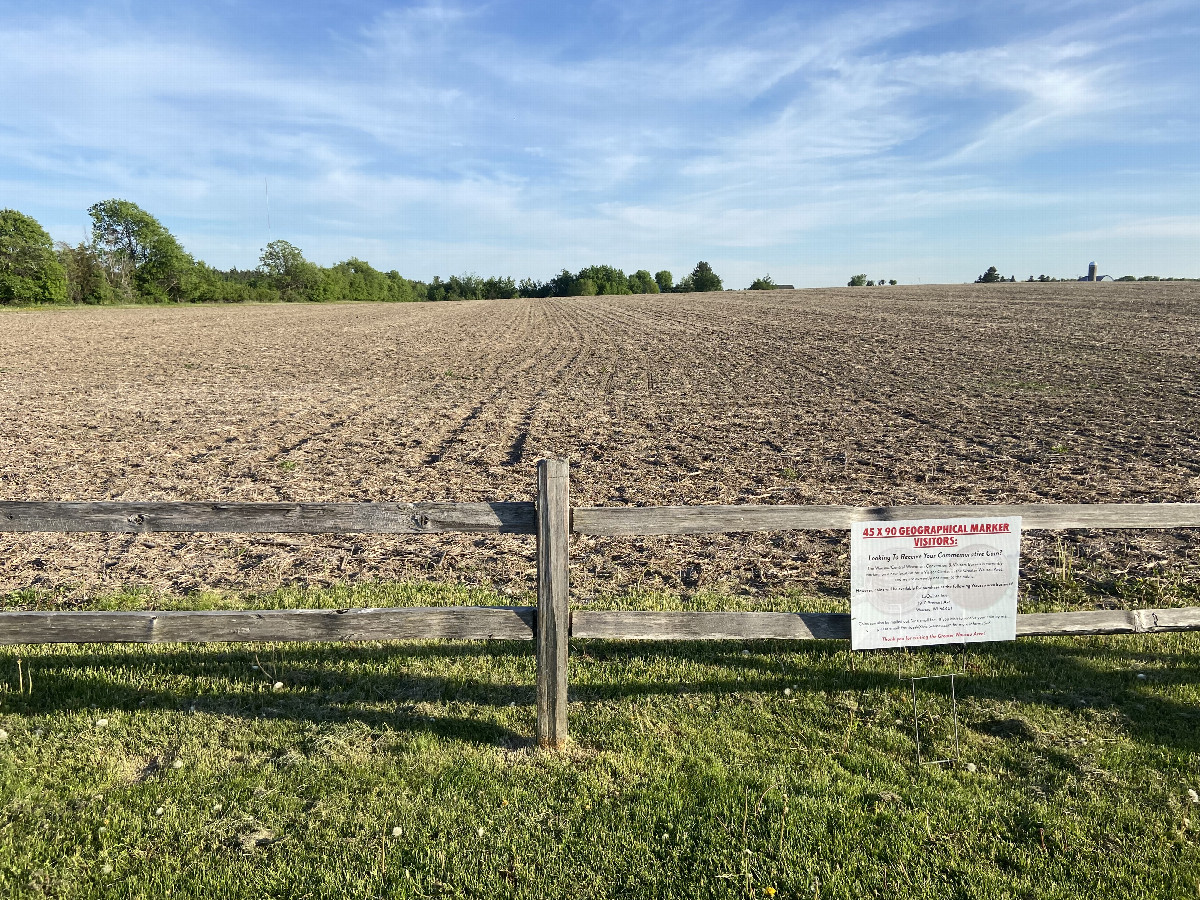 The view to the south from the confluence point.