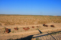 #9: depressing view from former cliff over ship's cemetery at former port of Mo'ynoq - horizonless emptiness where once was water