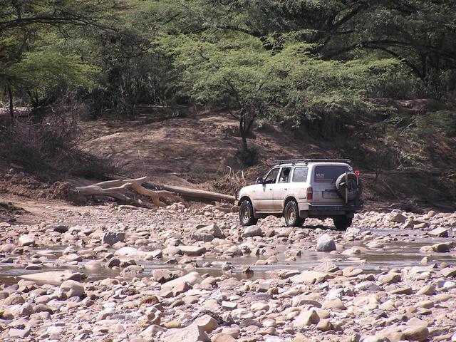 CROSSING MITARE RIVER