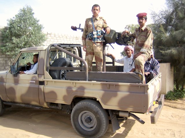 Army escort on the way to Ma'rib