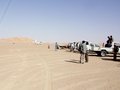 #6: Avion spécial de San`ā' via Say'ūn attérissant sur la piste aménagée dans le désert près du Base Camp - Special aircraft from San`ā' via Say'ūn, landing on the airstrip built in the desert close to Base Camp