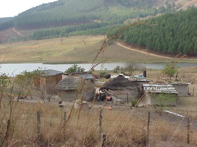 Settlement 1 km north of the Confluence